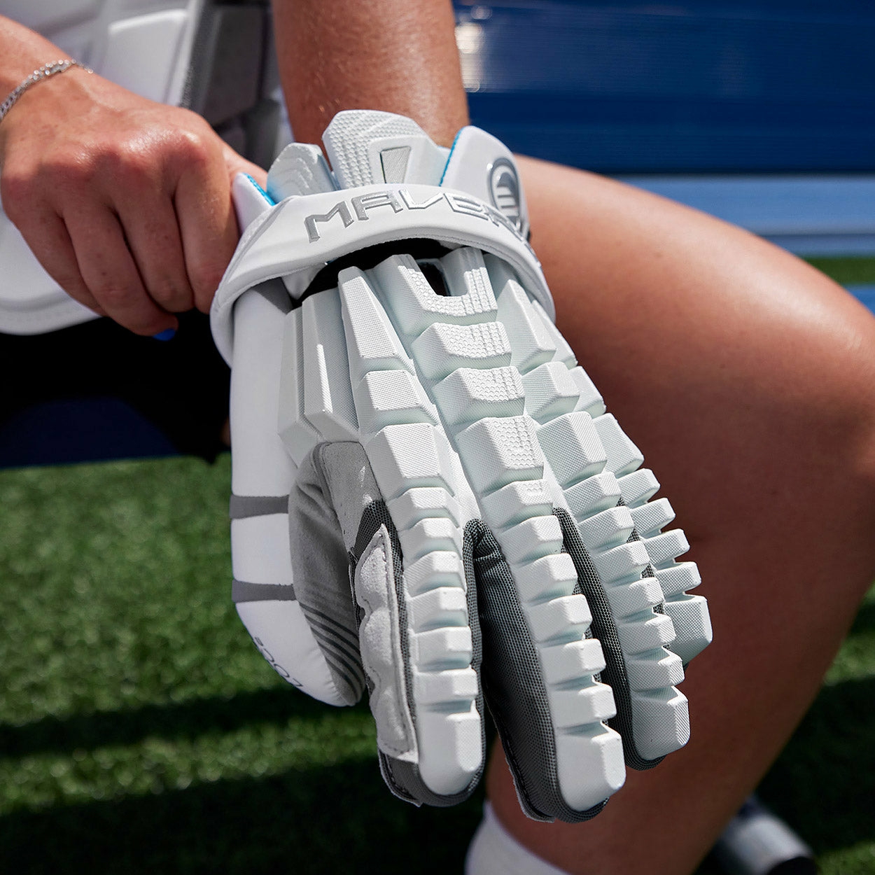 SHIFT GOALIE GLOVE - Image 10